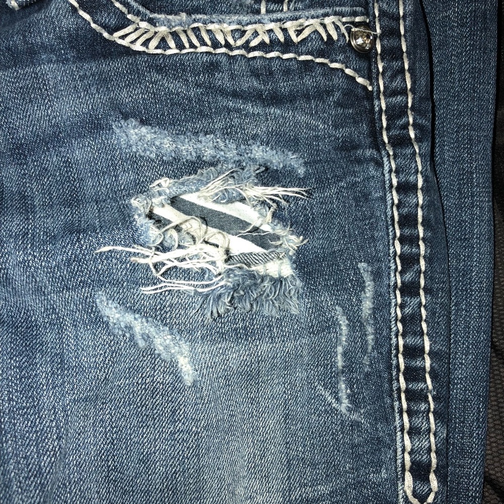 *sold* - Picture 5 of 7